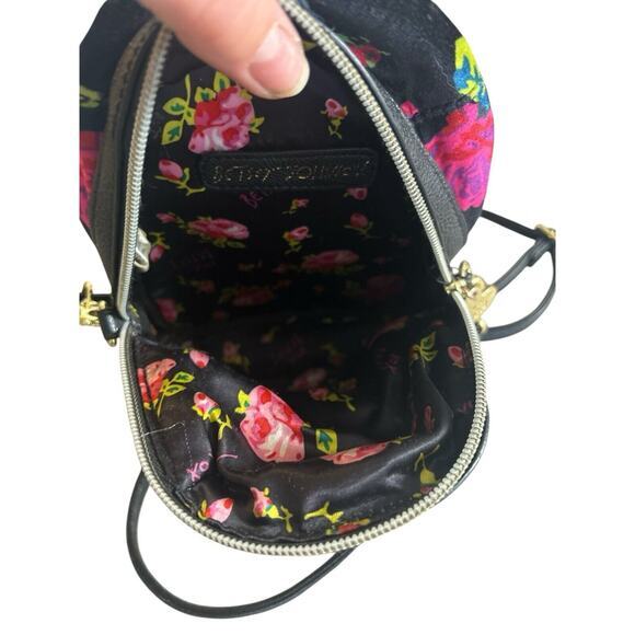 Betsey Johnson Y2K Black Multi Floral Velvet Mini Backpack Convertible Like‎ - Picture 5 of 9